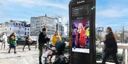 Photo of Clear Channel lance la commercialisation de ses écrans d'information aux entrées des stations du métro bruxellois