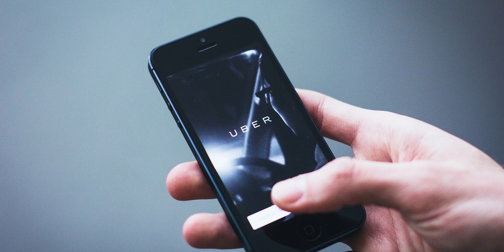 Photo of La justice française requalifie en contrat de travail la relation entre Uber et un chauffeur
