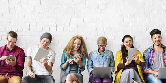 Photo of Comment les Digital Natives perçoivent-ils la pub ?